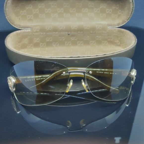 Gucci sunglasses